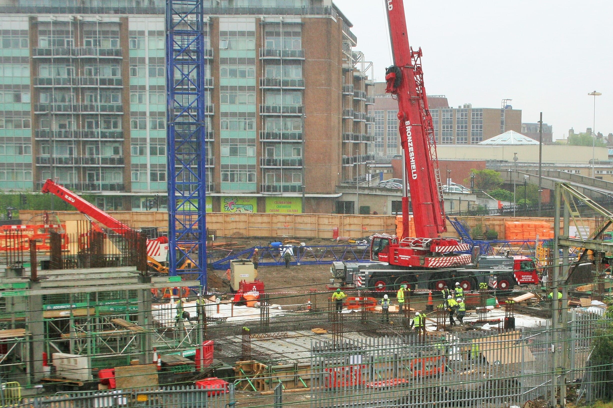 multiplex-win-new-chelsea-barracks-site-contract-construction-recruitment-original